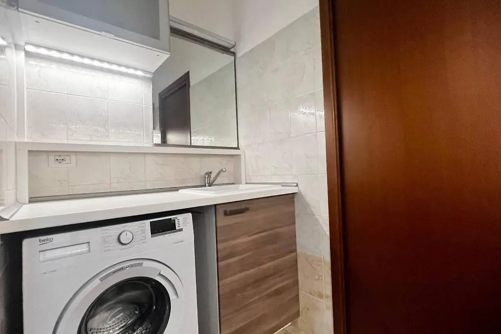 Urban House - Comfy Flat Navigli Milan Center Apartamento