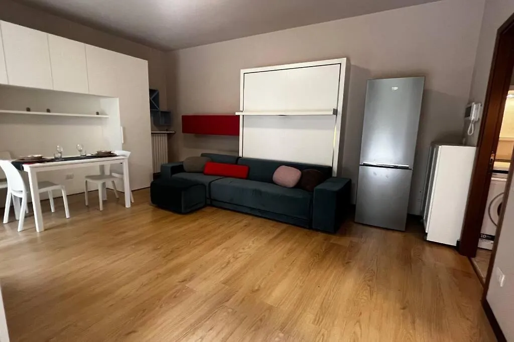 Urban House - Comfy Flat Navigli Milan Center Apartamento